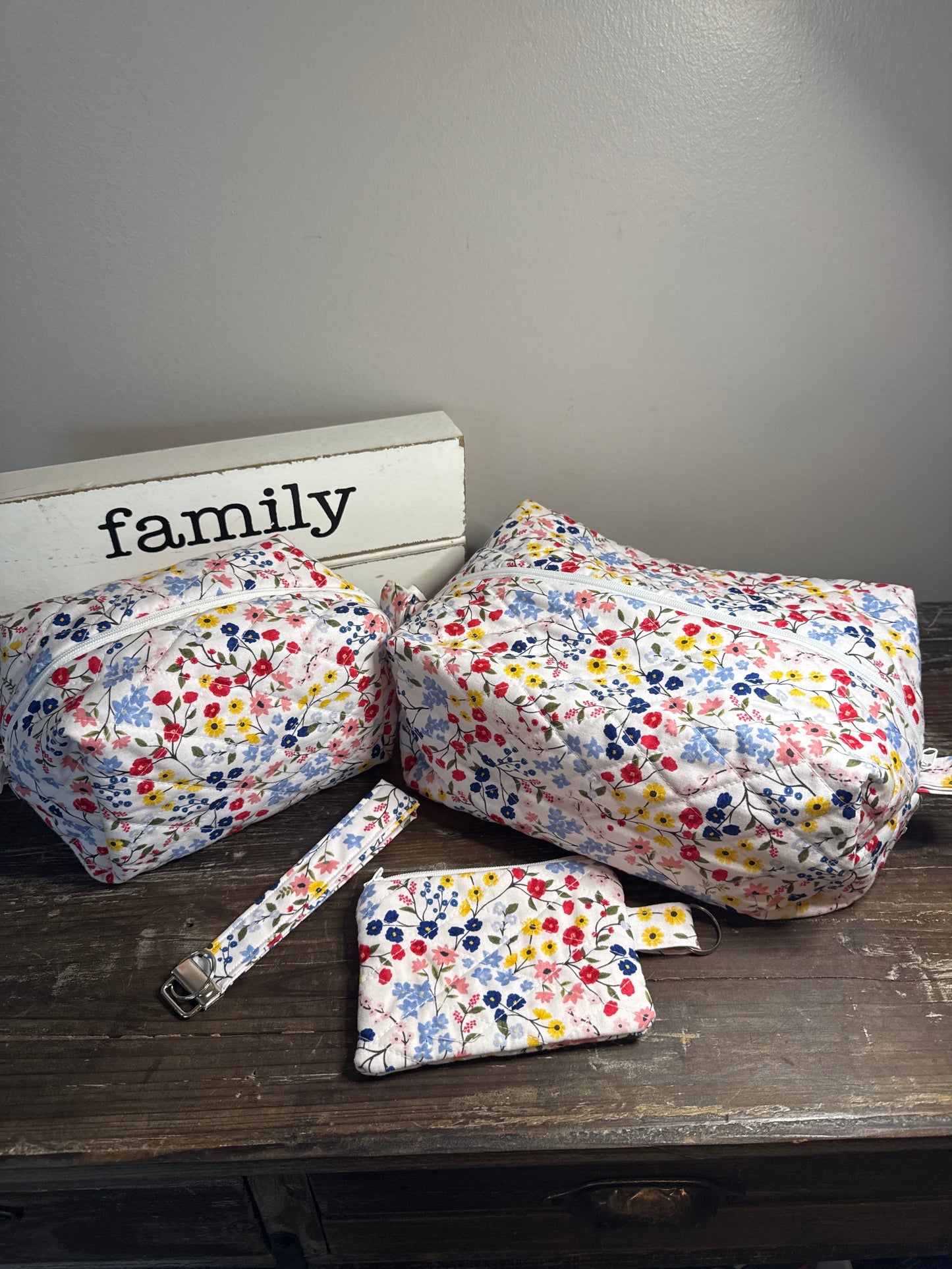 Red/Blue/Yellow Garden Small Makeup Bag