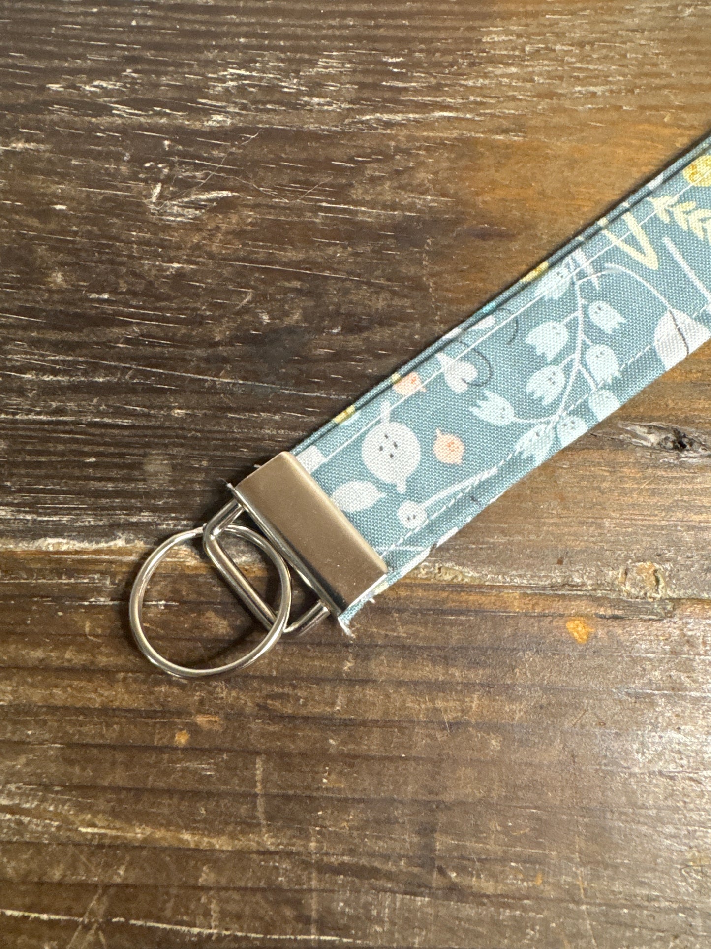 Green Floral Wristlet